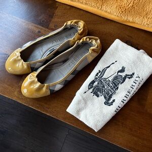 Burberry Nova Check Ballet Flats EU 37 US 7 yellow